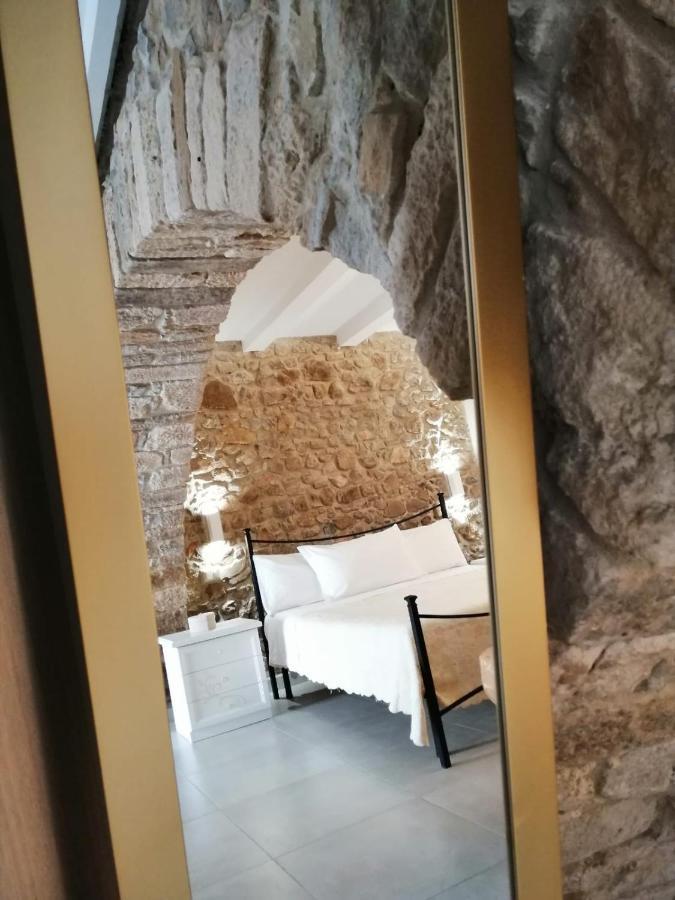 Dormire Nel Borgo Bovino Buitenkant foto