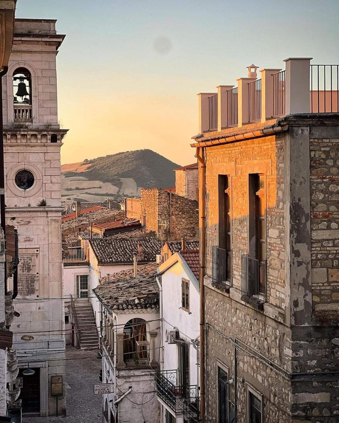 Dormire Nel Borgo Bovino Buitenkant foto