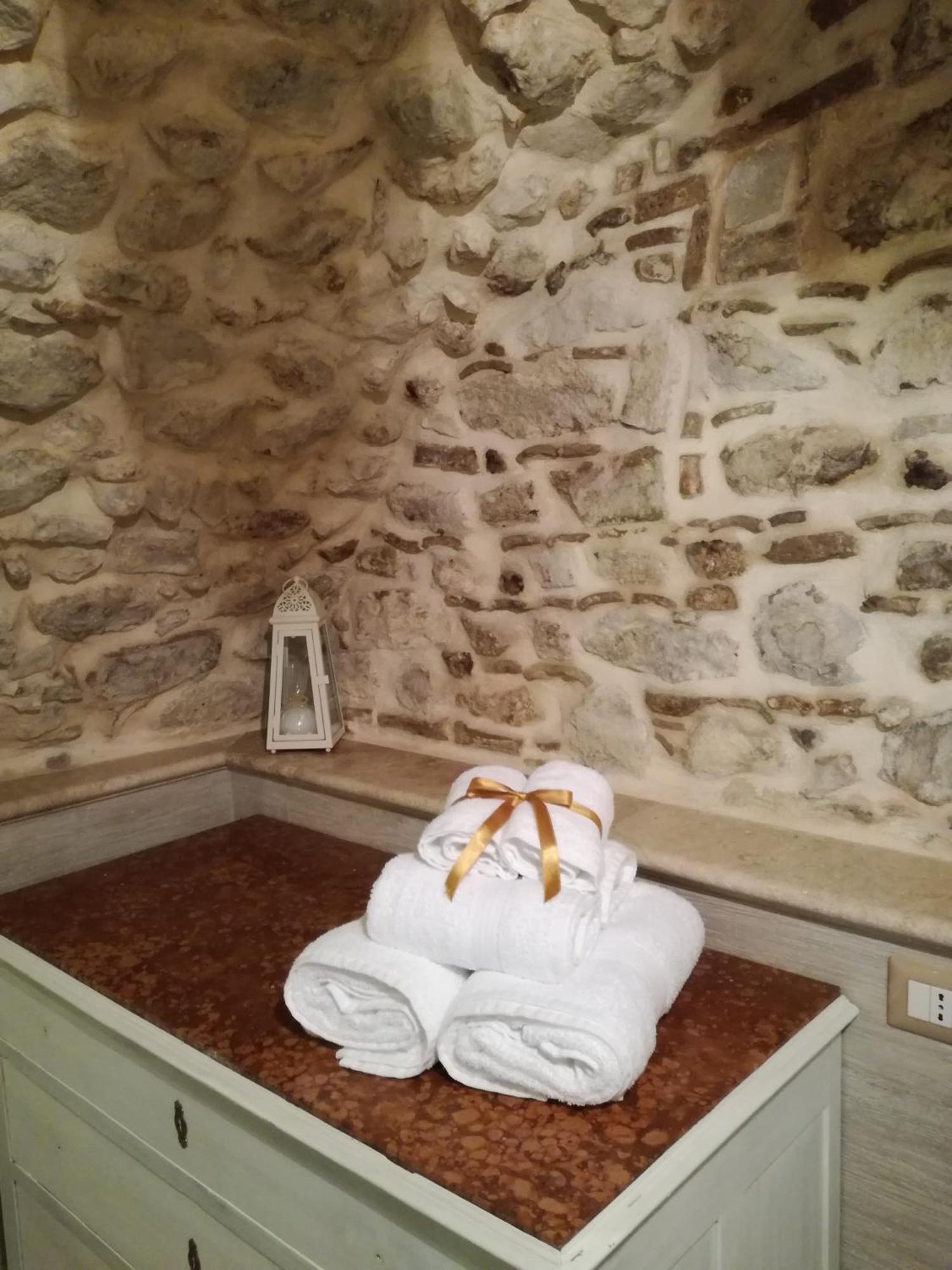 Dormire Nel Borgo Bovino Buitenkant foto
